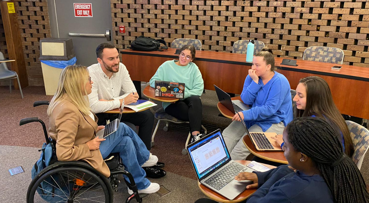 Bold Fellows exchanging ideas with students at University at Buffalo
